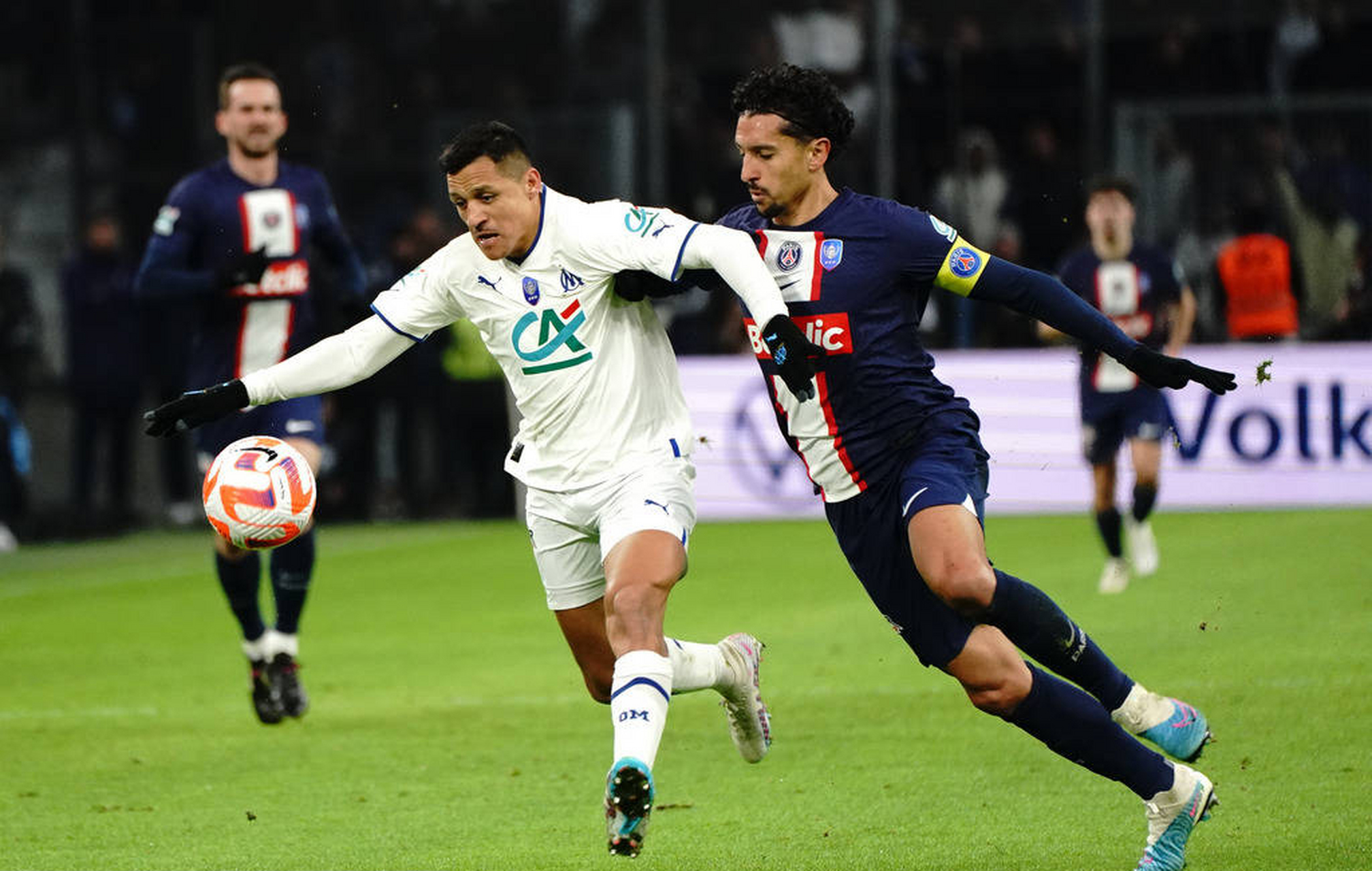 包含今夜托特纳姆遗憾出局——法国杯节点到来，媒体盛赞，球队文化再被提及的词条