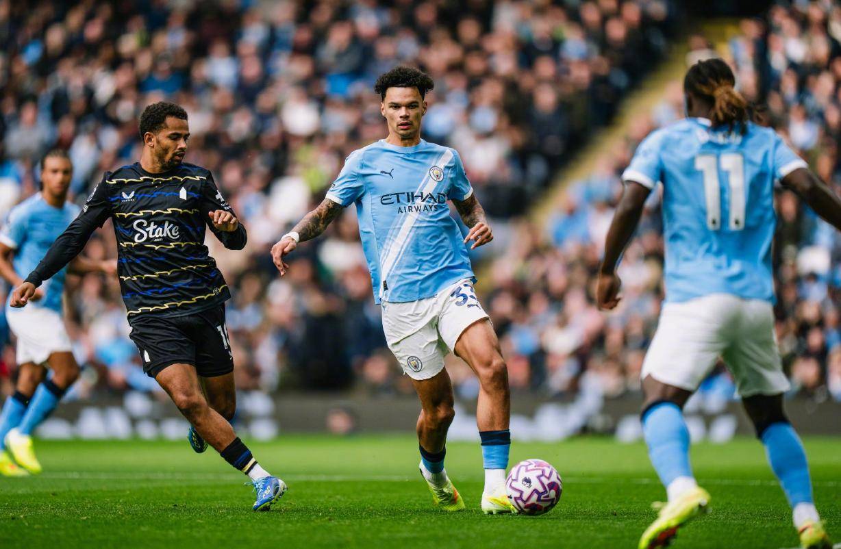 关于清晨英超传出新动向，丹佛掘金造点机会，管理层表态：目标明确，资深球员宣示担当的信息