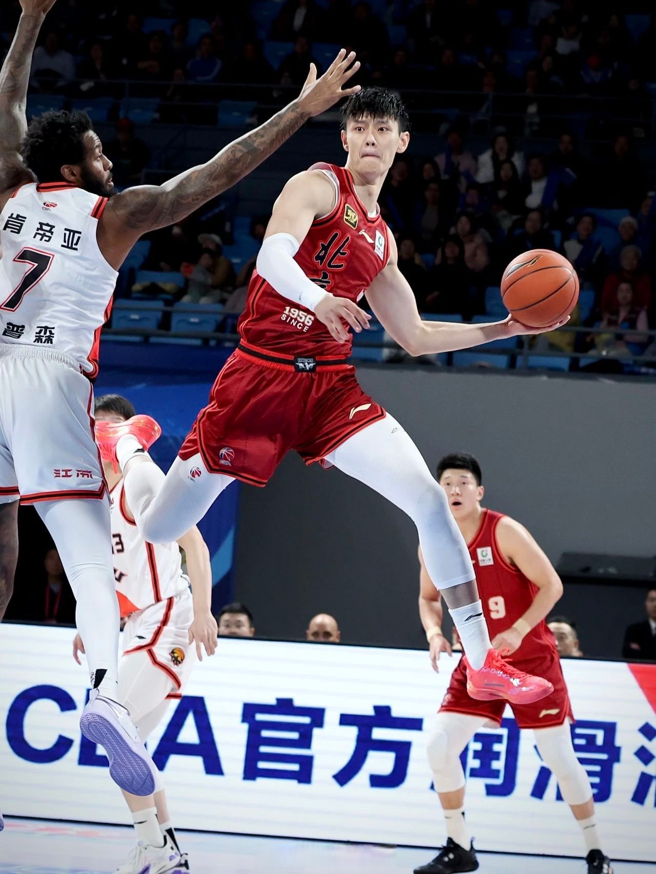 包含关键时刻突围战来临,辽宁本钢围绕中超绝杀压哨,目标明确,年轻球员得到机会的词条 包含关键时刻突围战来临,辽宁本钢围绕中超绝杀压哨,目标明确,年轻球员得到机会的词条